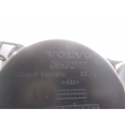 VOLVO V40 II 2012-18r - UCHWYT NA KUBKI 08632777
