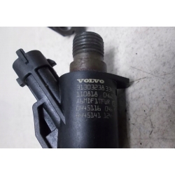 VOLVO S60 V60 D3 D4 D5 - WTRYSKIWACZ 31308238