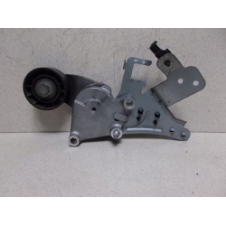 VOLVO V40 II 12-18r 1.6 D2 - ROLKA NAPINACZ PASKA