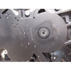VOLVO V40 II 2012-18r - SILNICZEK WYCIERACZKI TYŁ