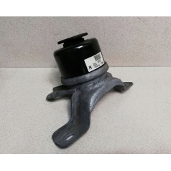VOLVO V60 S60 14-18 D4 PODUSZKA SILNIKA 31330135