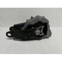 VOLVO V60 S60 14-18 D4 PODUSZKA SILNIKA 31330138